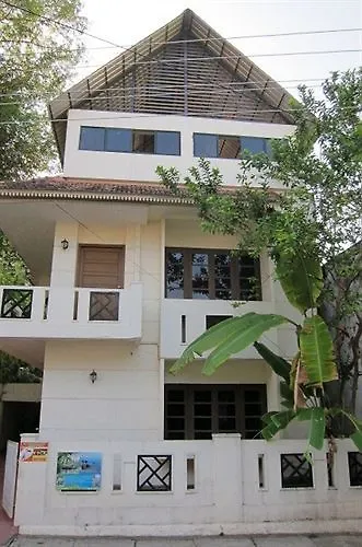 Oyo Home 63551 Pleasant Stay Near Fort Kochi Beach 3*,  India